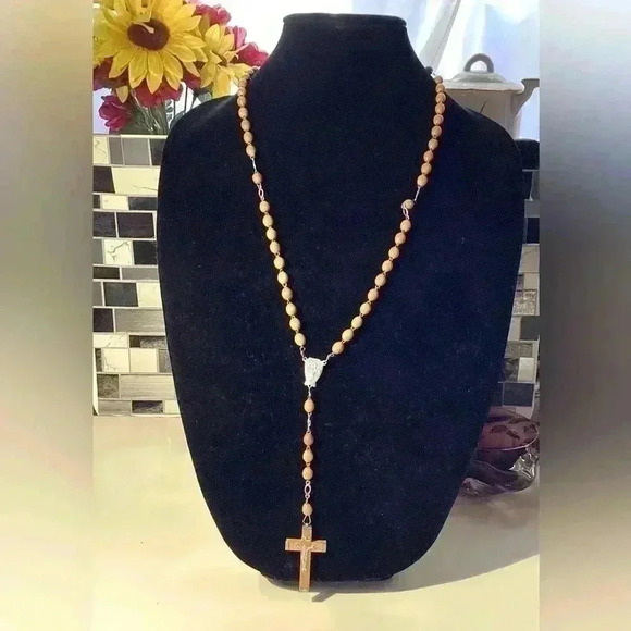 VINTAGE WOOD BEADS ROSARY - Picture 2 of 7